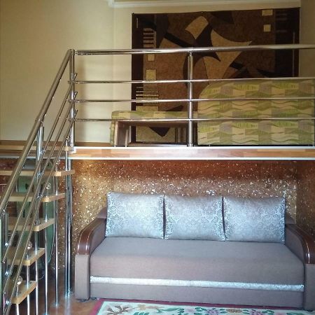 Pleasurable Apartment Near The Khotkevych Palace Lviv Kültér fotó